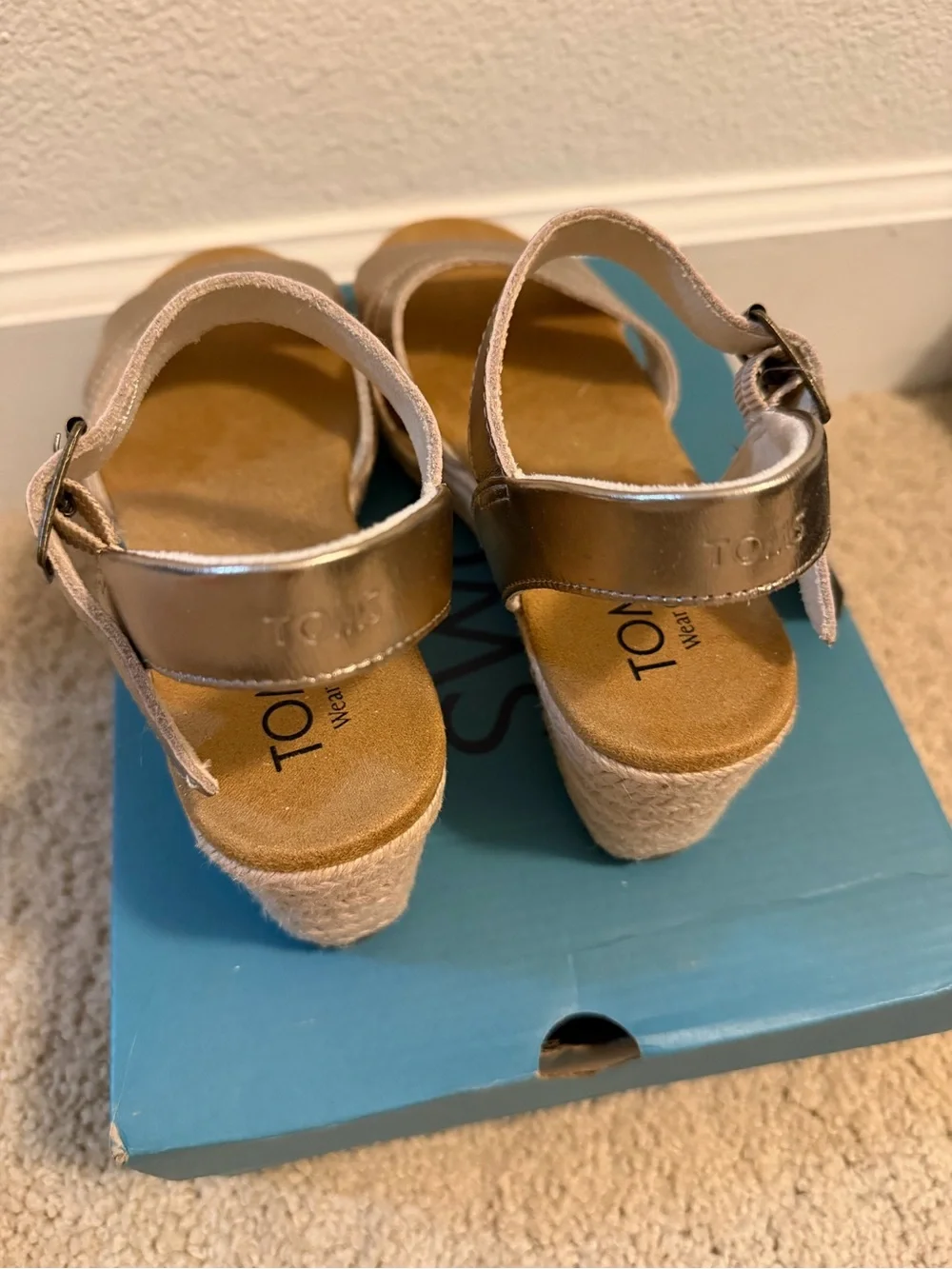 TOMS Metallic Rose Gold Wedge Espadrille Sandals